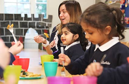 Children eating fruit SuperClubs